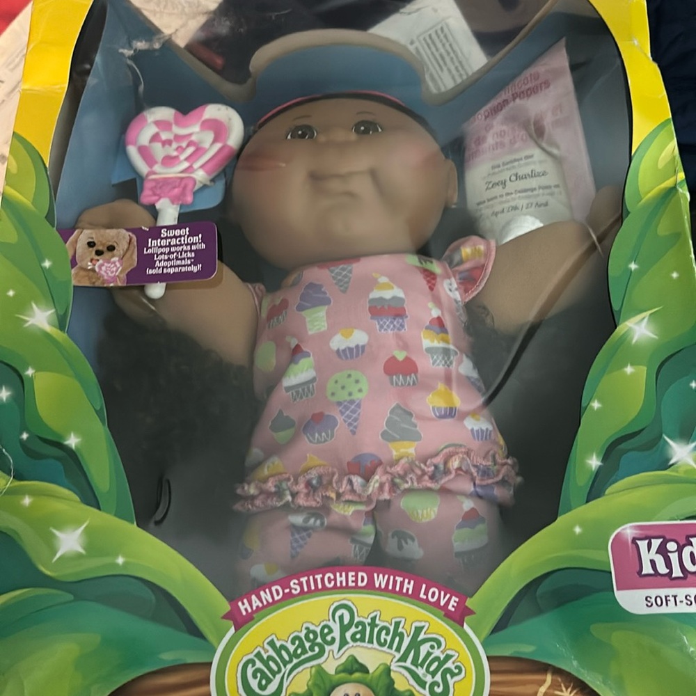Cabbage Patch Kids African American Doll Zoey Charlize  imperfect box